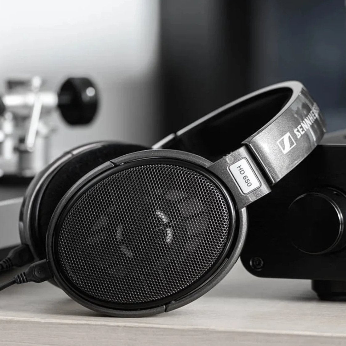 Sennheiser HD 650 Headphones - Arachne Audio  5