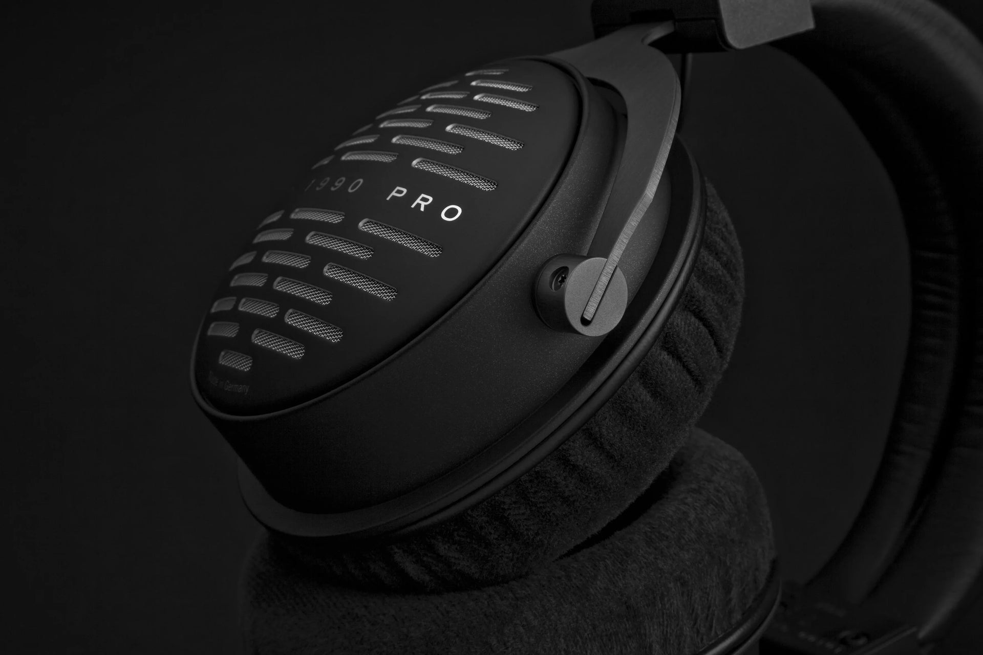 Beyerdynamic - Arachne Audio