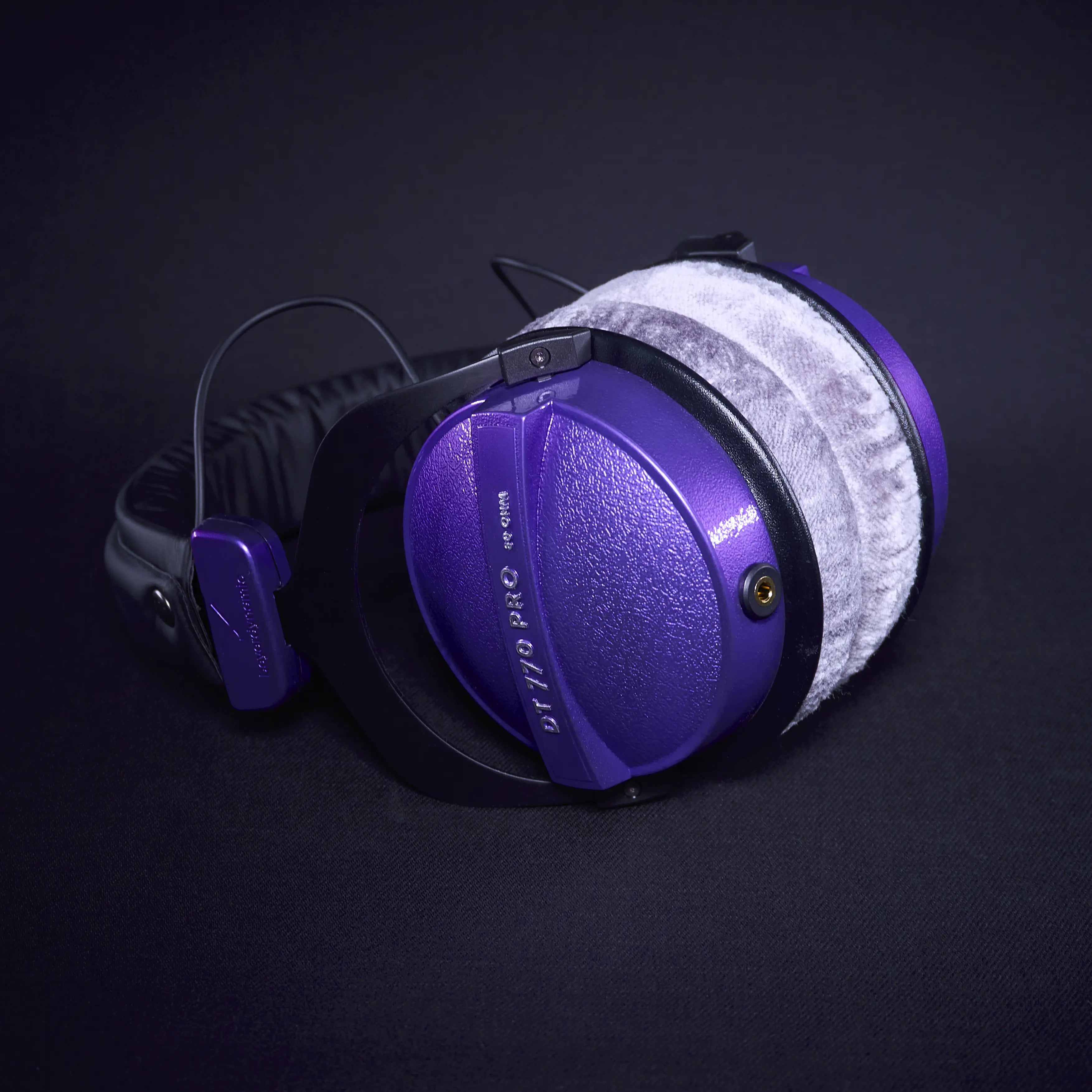 Beyerdynamic DT 770 Pro 80 Ohm – Painted Metallic Purple, Detachable Cable Mod