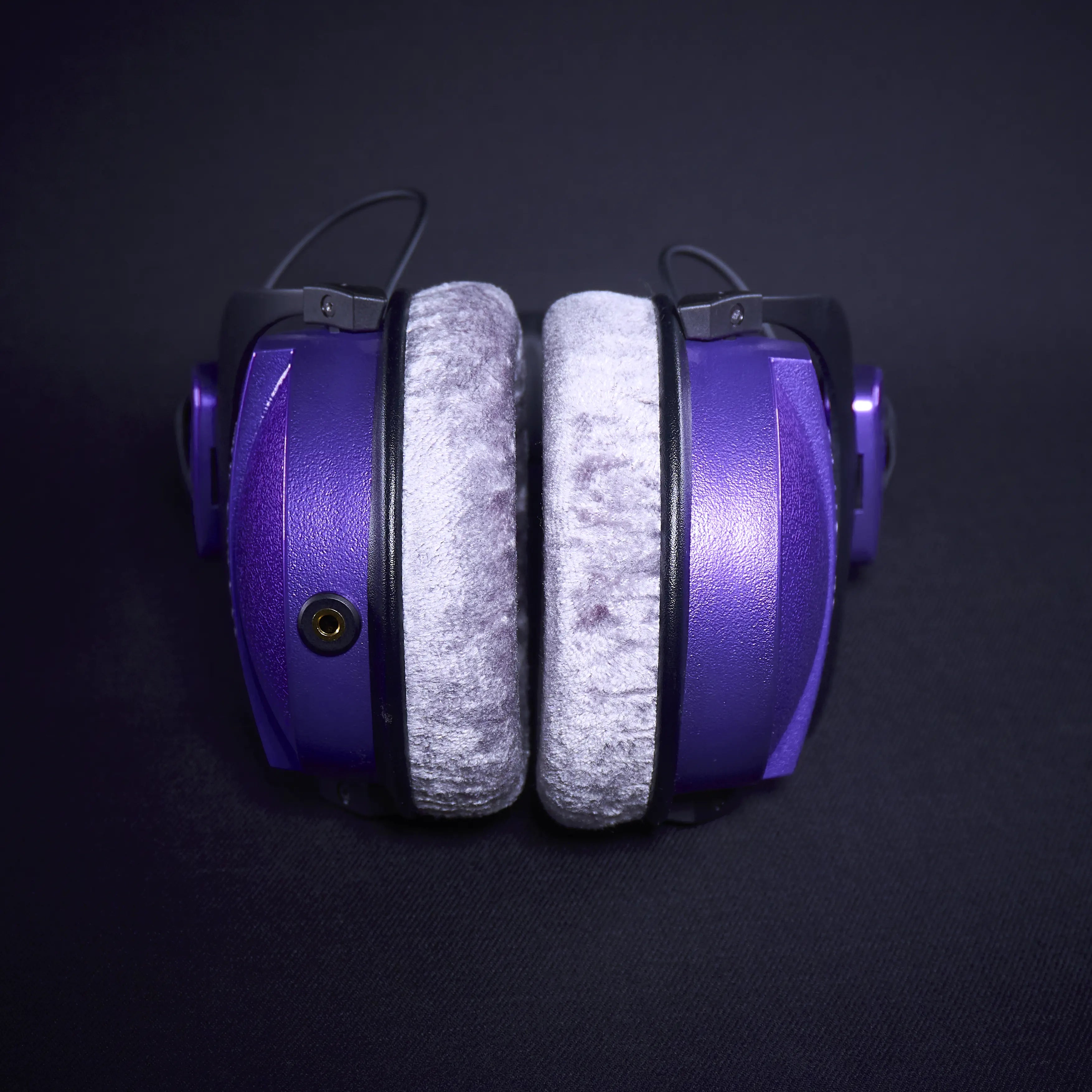 Beyerdynamic DT 770 Pro 80 Ohm – Painted Metallic Purple, Detachable Cable Mod