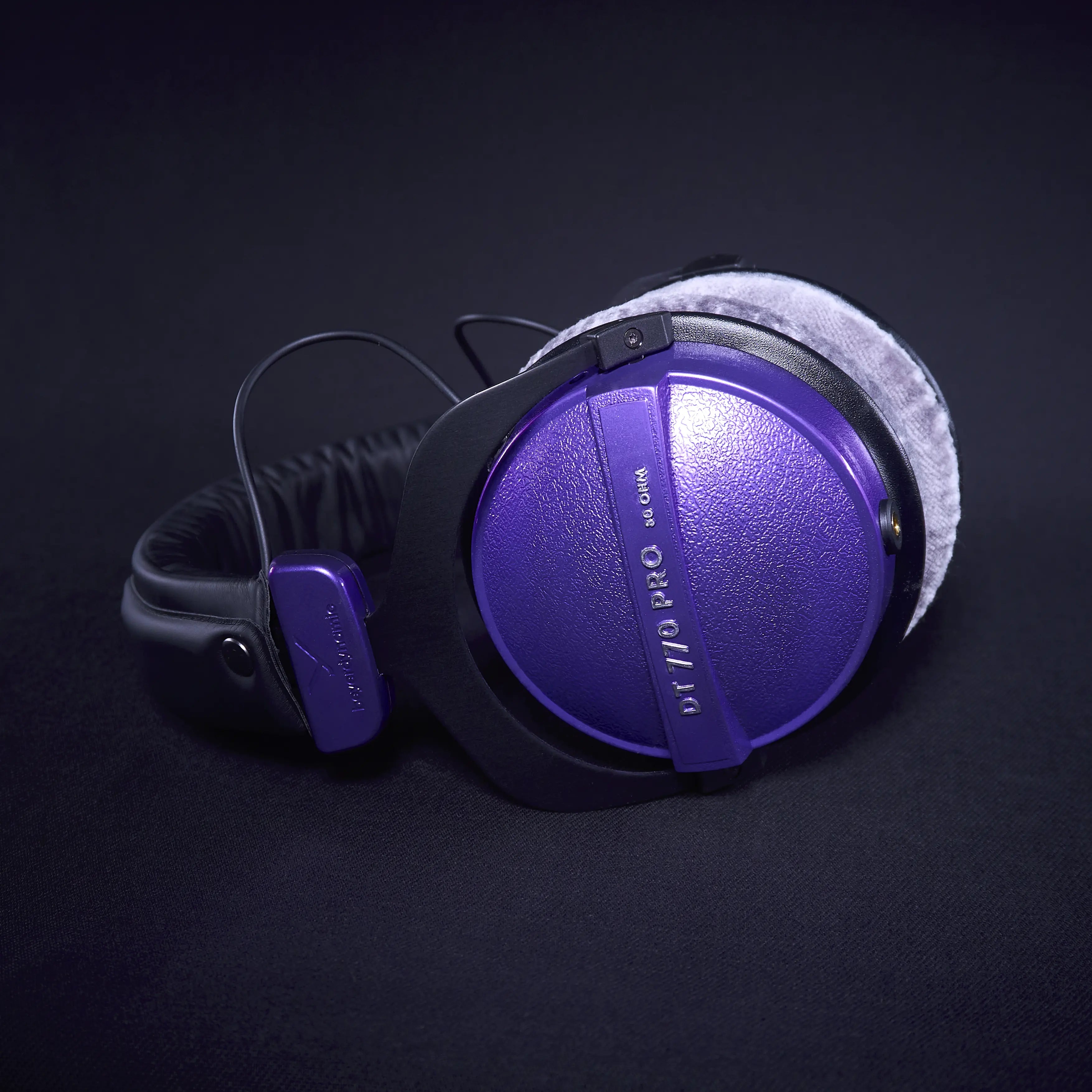 Beyerdynamic DT 770 Pro 80 Ohm – Painted Metallic Purple, Detachable Cable Mod