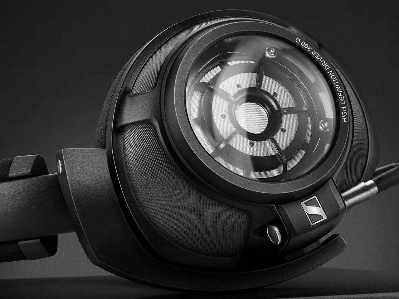 Sennheiser HD 820 Headphones Arachne Audio