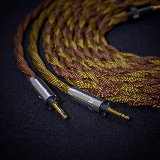 Braid and connector detail of the Final Audio Design Pandora Hope custom cable - Aranea Series