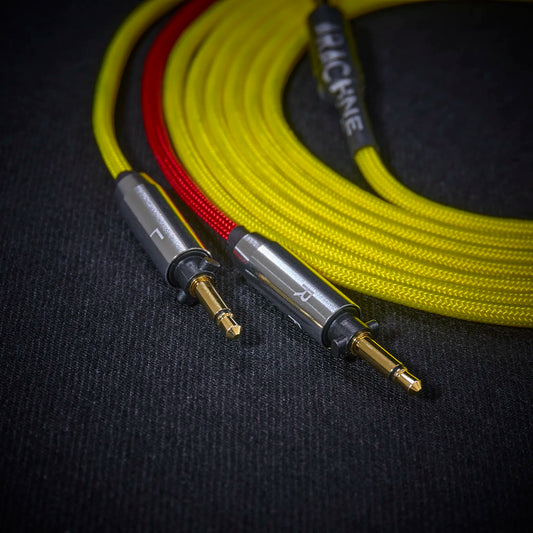 Dual 3.5mm connectors of the Final Audio Design Pandora Hope custom cable - Medusa Series